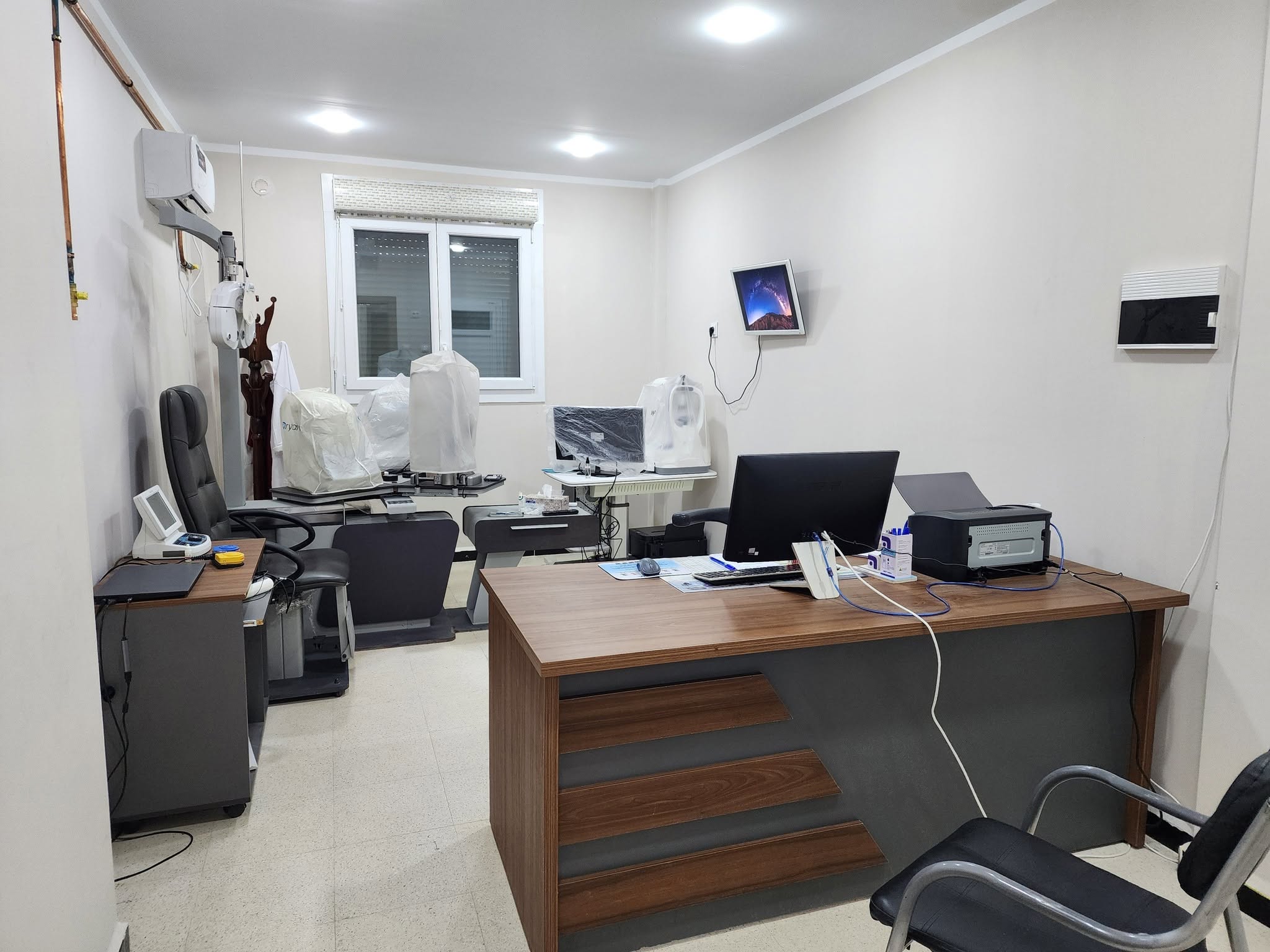 Cabinet du Dr Abdelkrim Saoudi à M’Chedallah — salle de consultation et équipements