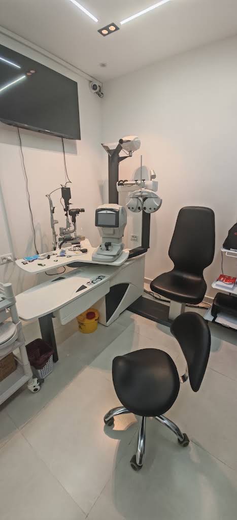 Salle d’examen du cabinet du Dr Kenouche Med. B. El Khalil — septembre 2026.