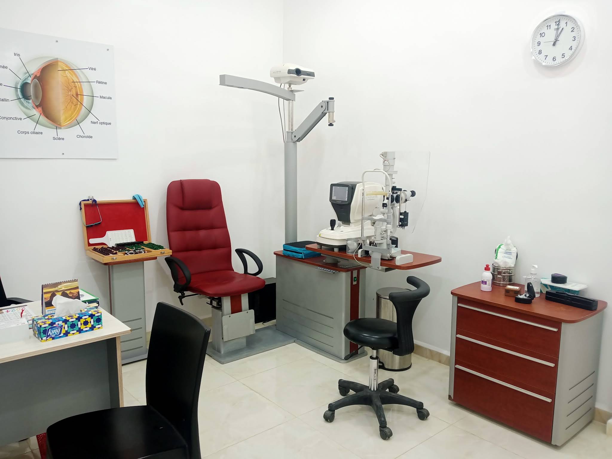 Salle de consultation du Dr Abderrahmani — photographie du propriétaire datée de janvier 2024